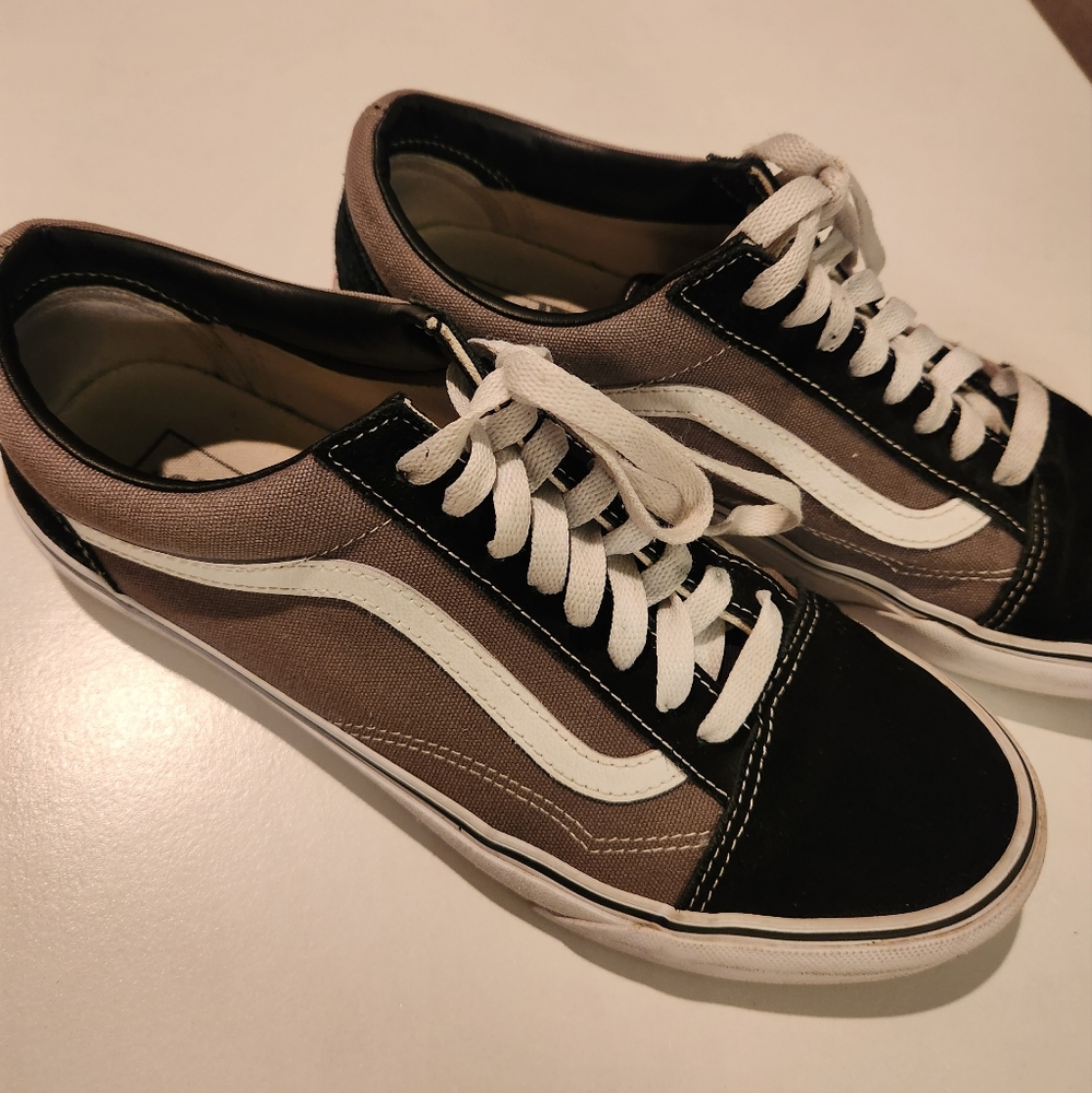 Vans- 10.5- grey and black